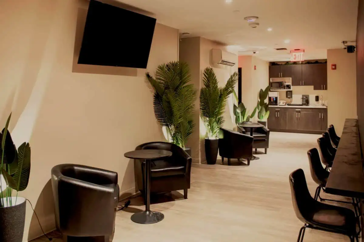 The 12 Best Hostels in New York City (Updated 2025) 23 Nap-York-Central-Park-Sleep-Station