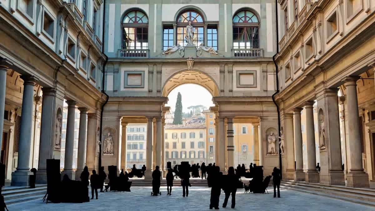 The 18 Best Things to Do in Florence, Italy (Activities and Tours) 23 Uffizi-Gallery-Italy