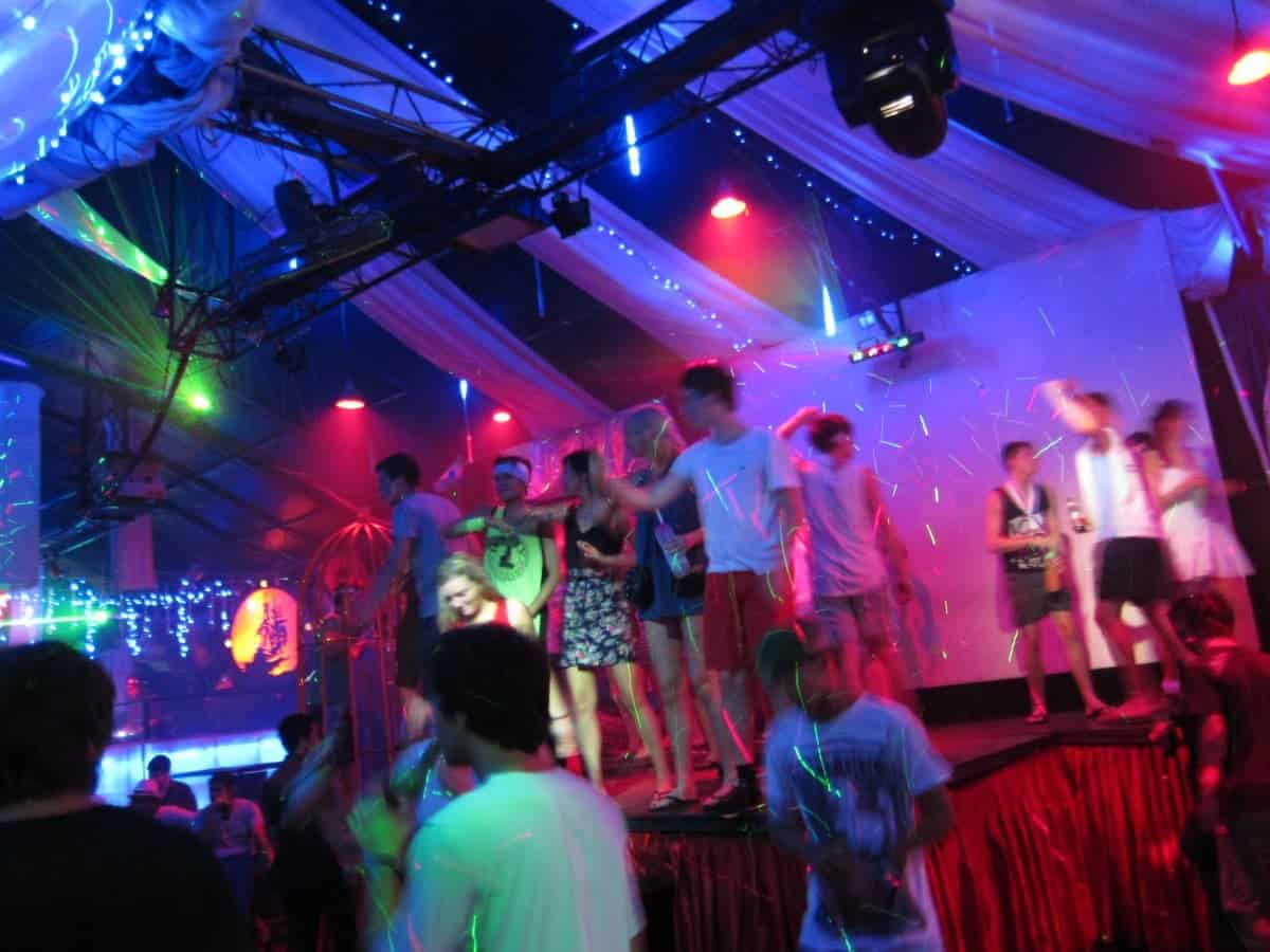 Visit-The-Nightclubs-in-Kuta