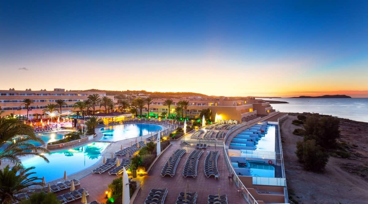 Sirenis-Seaview-Country-Club