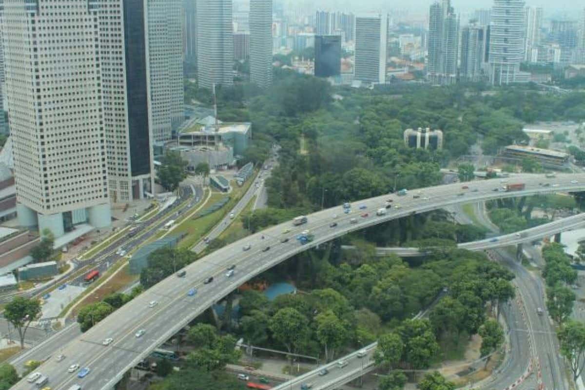 16 Pros And Cons Of Living In Singapore in 2025 28 Costly-Rent-In-Singapore