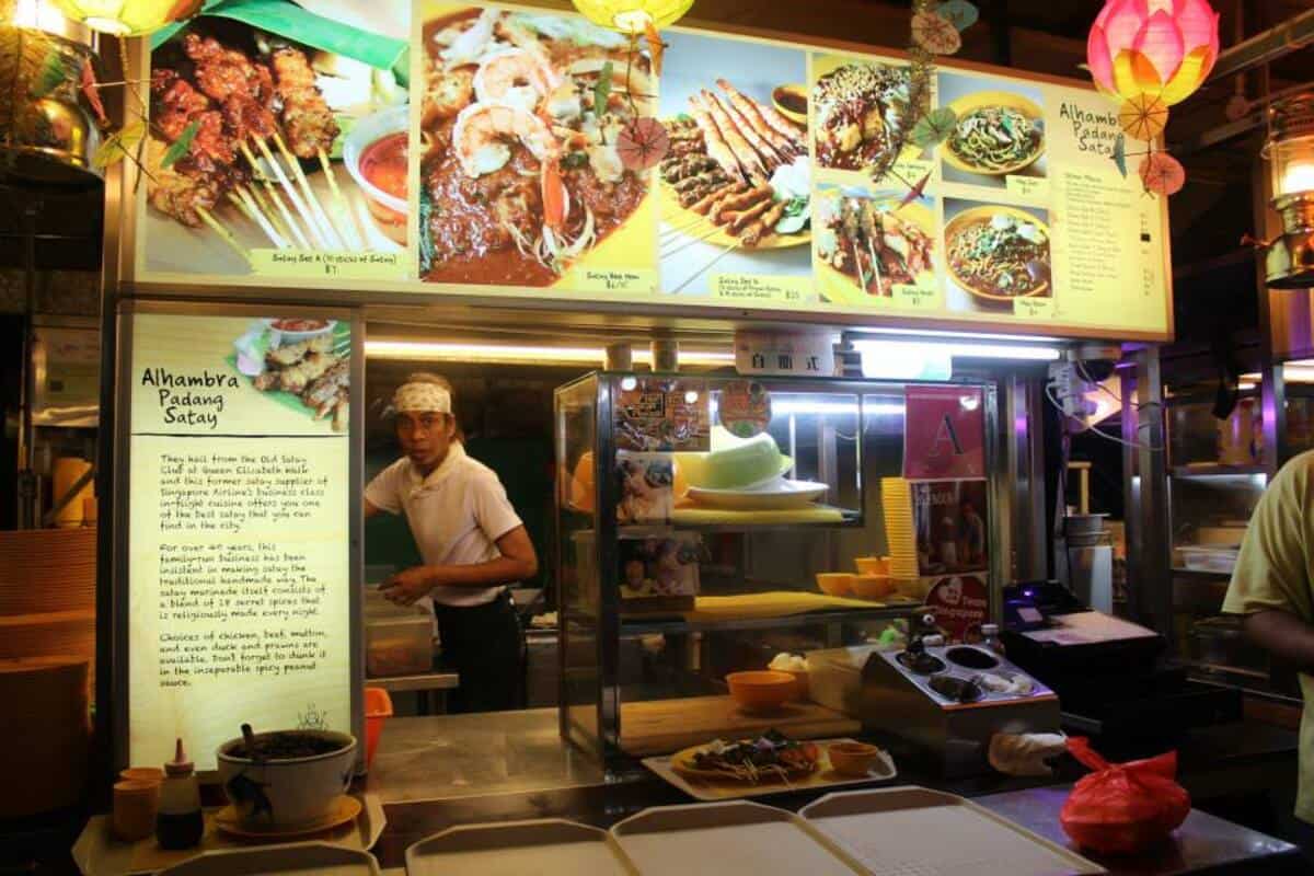 16 Pros And Cons Of Living In Singapore in 2025 24 Incredible-Cuisine-In-Singapore