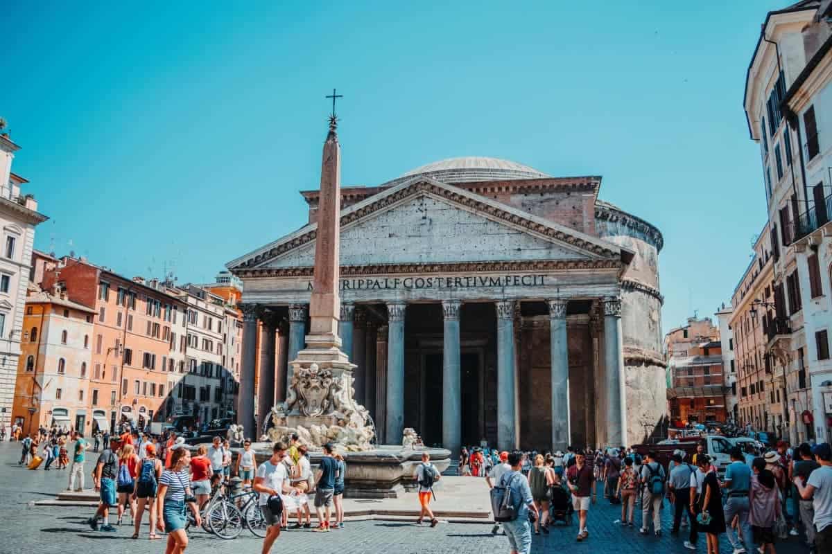 34 Most Famous European Landmarks You Have to See 51 Pantheon-Rome-Italy