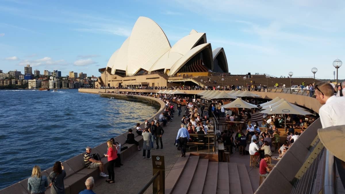 Sydney vs Melbourne: An Honest Comparison To Help You Choose 41 Sydney-Tourist-Circular-Quay