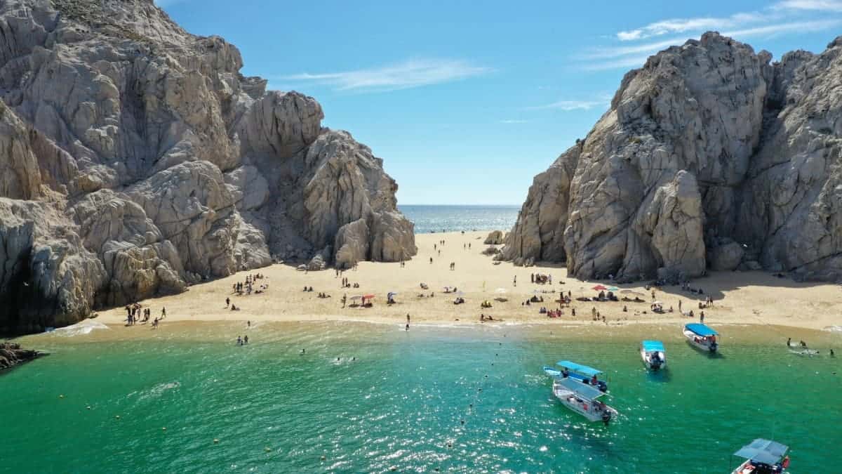 Aerial-View-of-Cabo-San-Lucas-Arch