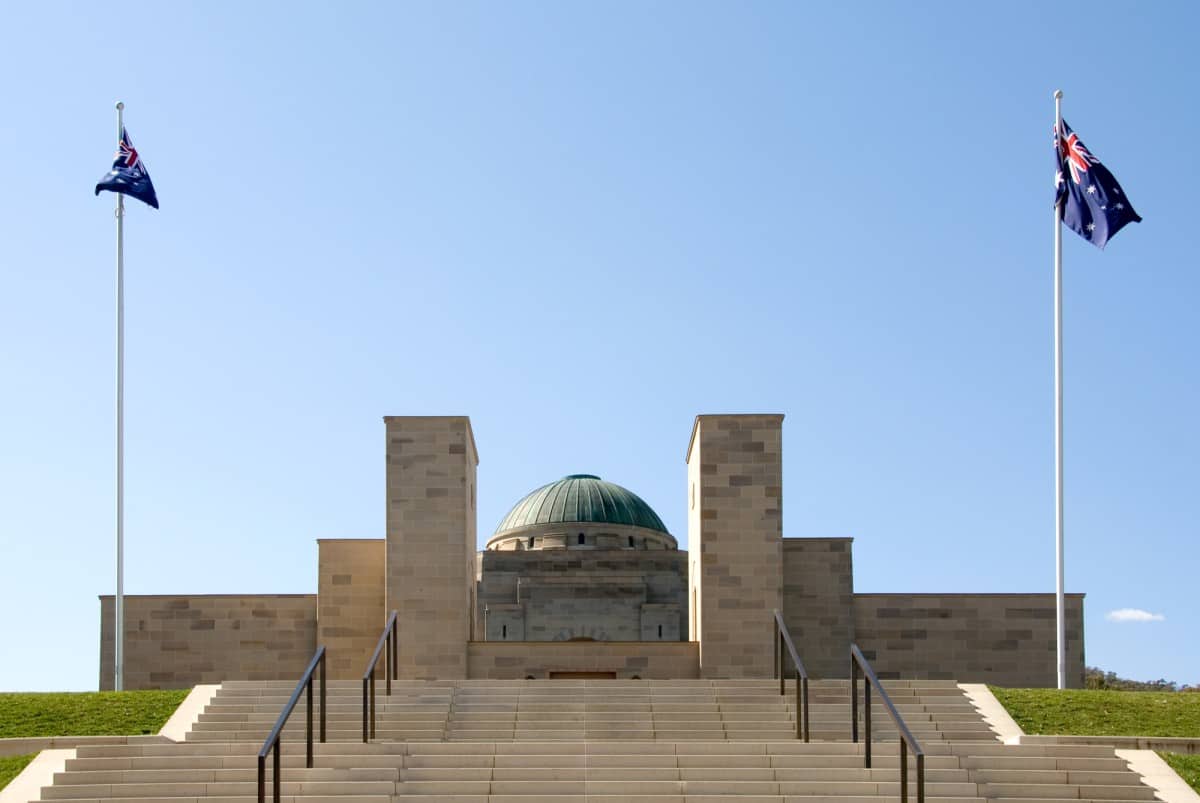 30 Famous Australian Landmarks Not To Miss (Updated 2025) 12 Australian-War-Memorial