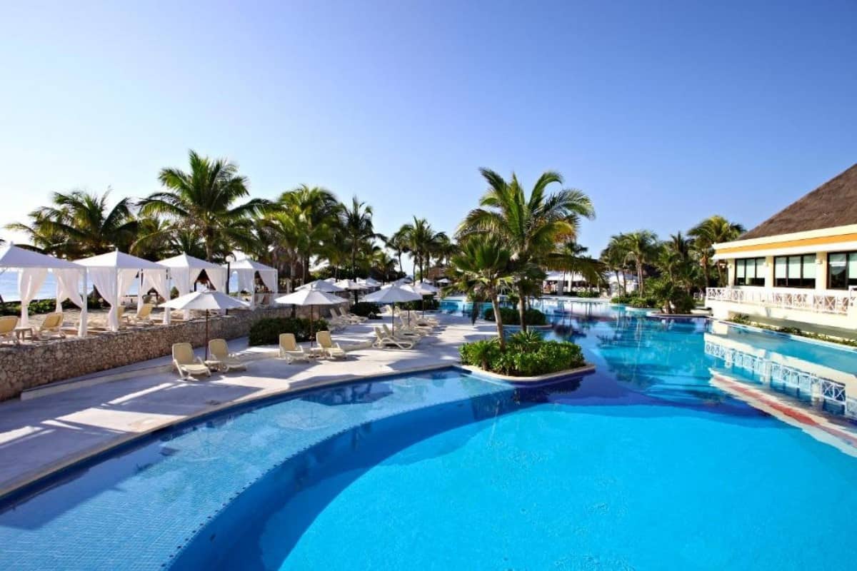 10 Incredible All Inclusive Adults Only Resorts in Tulum (2025 Guide) 19 Bahia-Principe-Luxury-Akumal