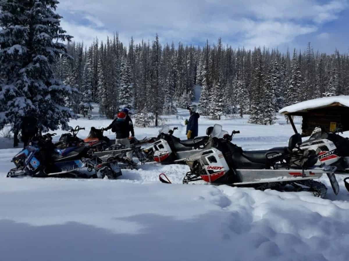 Monarch-Snowmobile-Tours