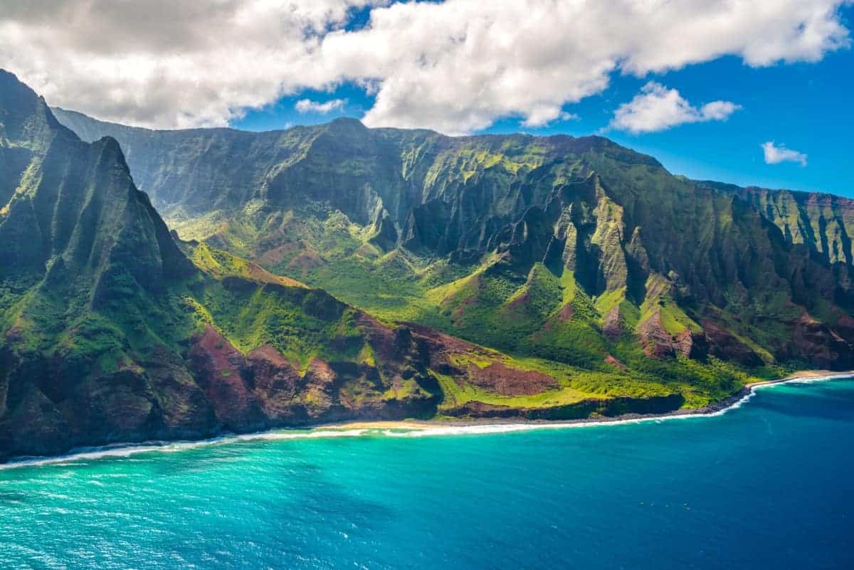 Fiji or Hawaii An Honest Guide To Choosing in 2025 11 Na-Pali-Coast-on-Kauai-on-Hawaii