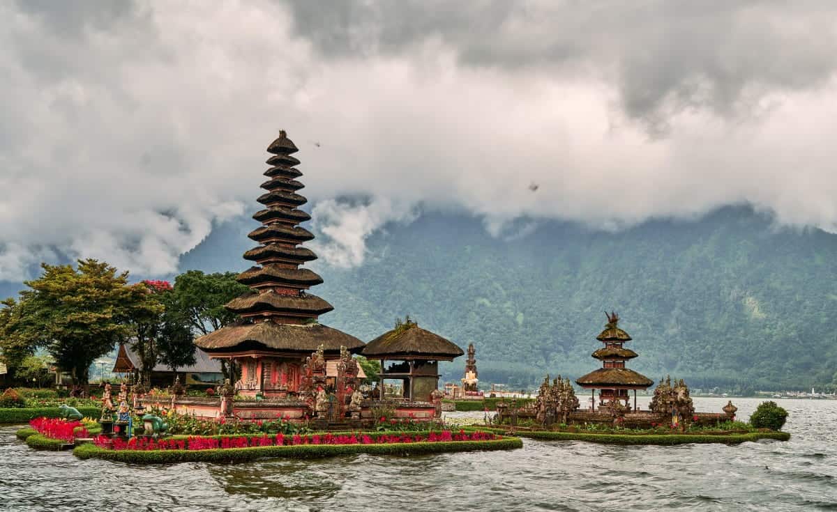 Bali vs Fiji: An Honest Comparison in 2025 18 Pura-Ulun-Danu-Temple-Bali