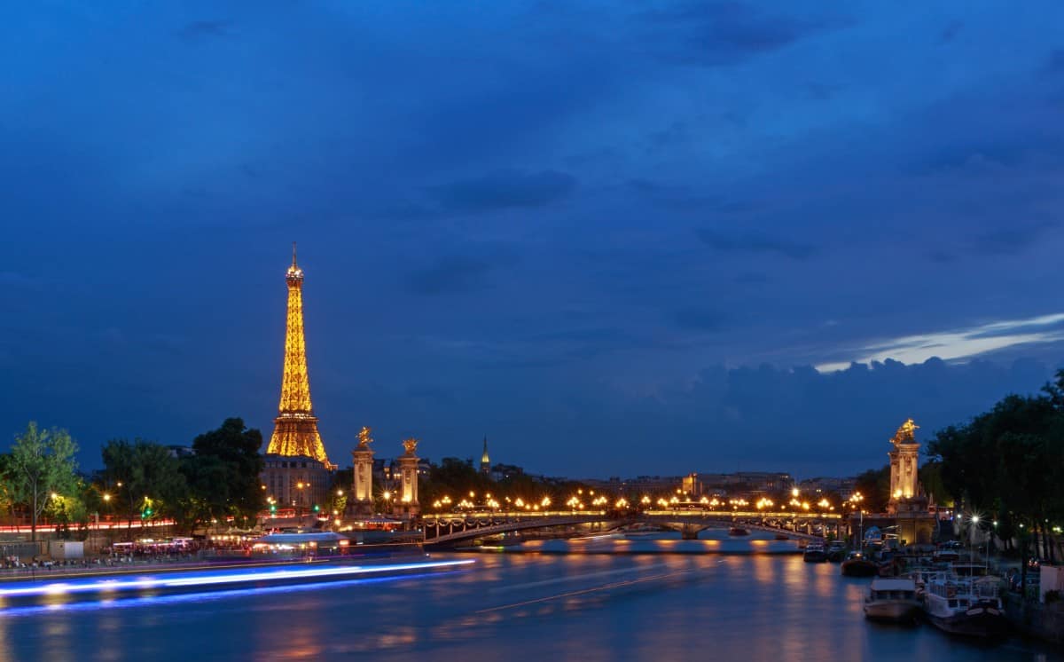 River-Cruise-With-Music