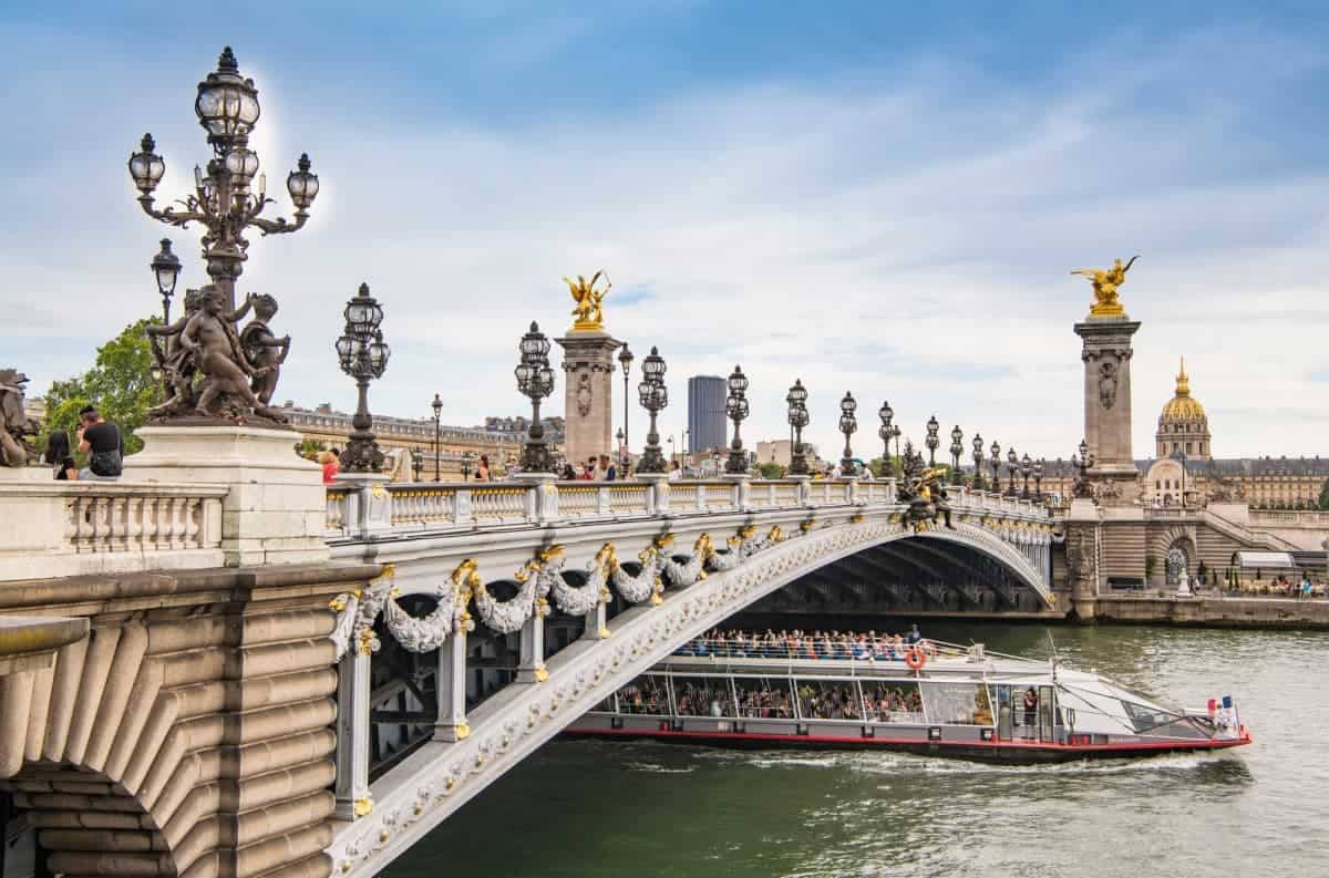 Seine-Cruise-&-Crepe-Tasting
