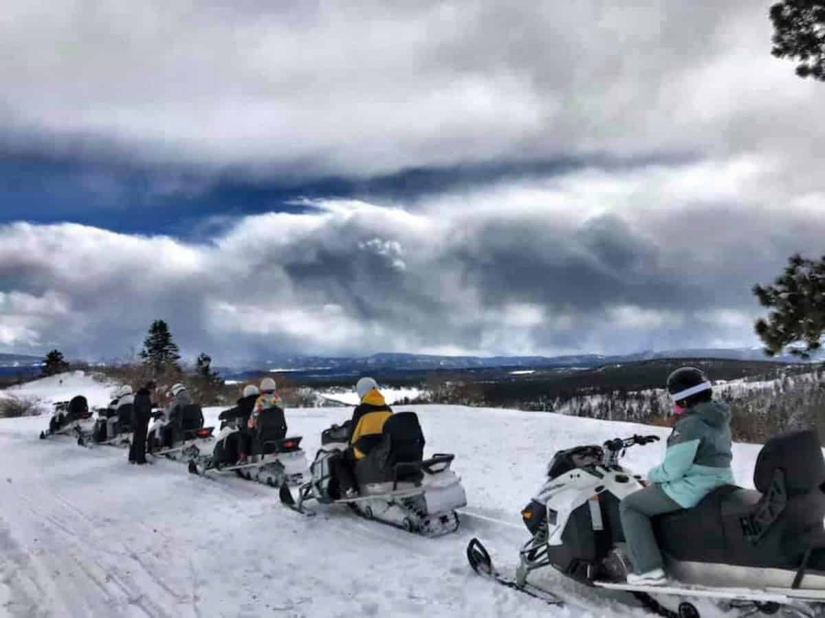 Snow-Country-Snowmobile-Tours