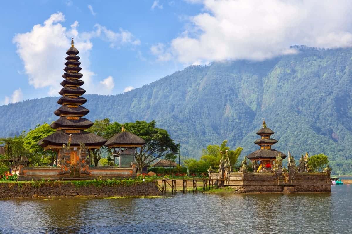 Bali vs Phuket: An Honest Comparison in 2025 16 Ulun-Danu-Temple-in-Bali