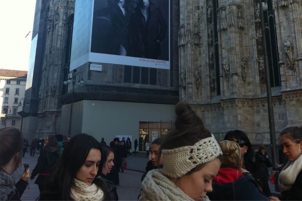 Advetisement-Holdings-in-Milan