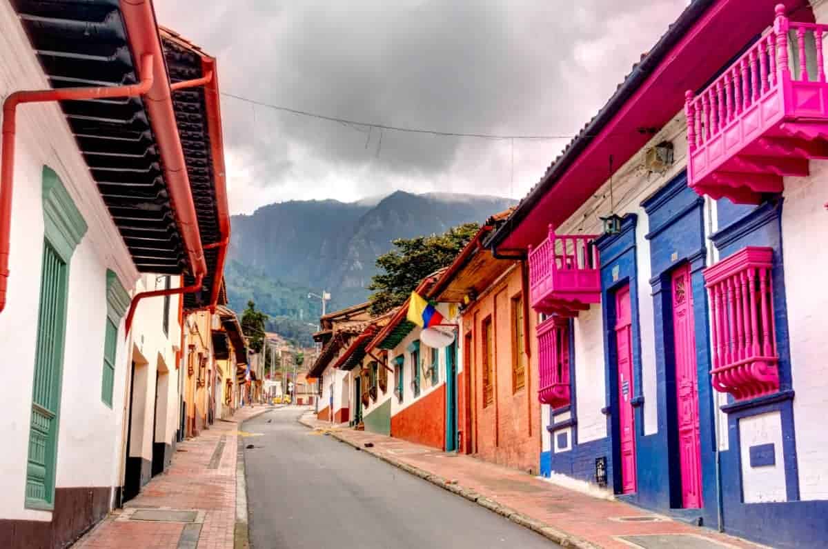 Colorful-Houses-in-La-Candelaria