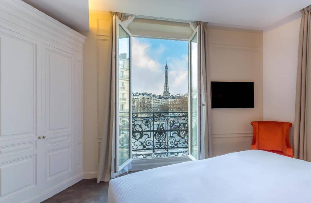 The 15 Best Hotels With View Of The Eiffel Tower in 2025 25 Hôtel-La-Comtesse