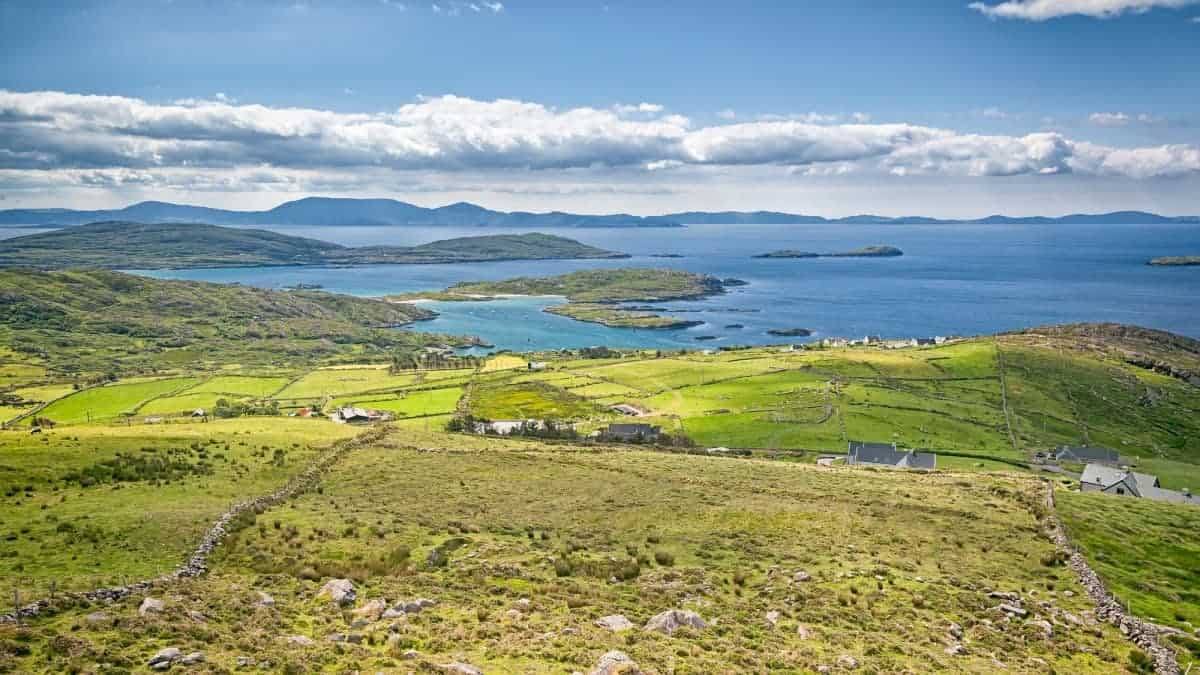 20 Most Famous Landmarks in Ireland - How Many Do You Know? 35 Ring-of-Kerry