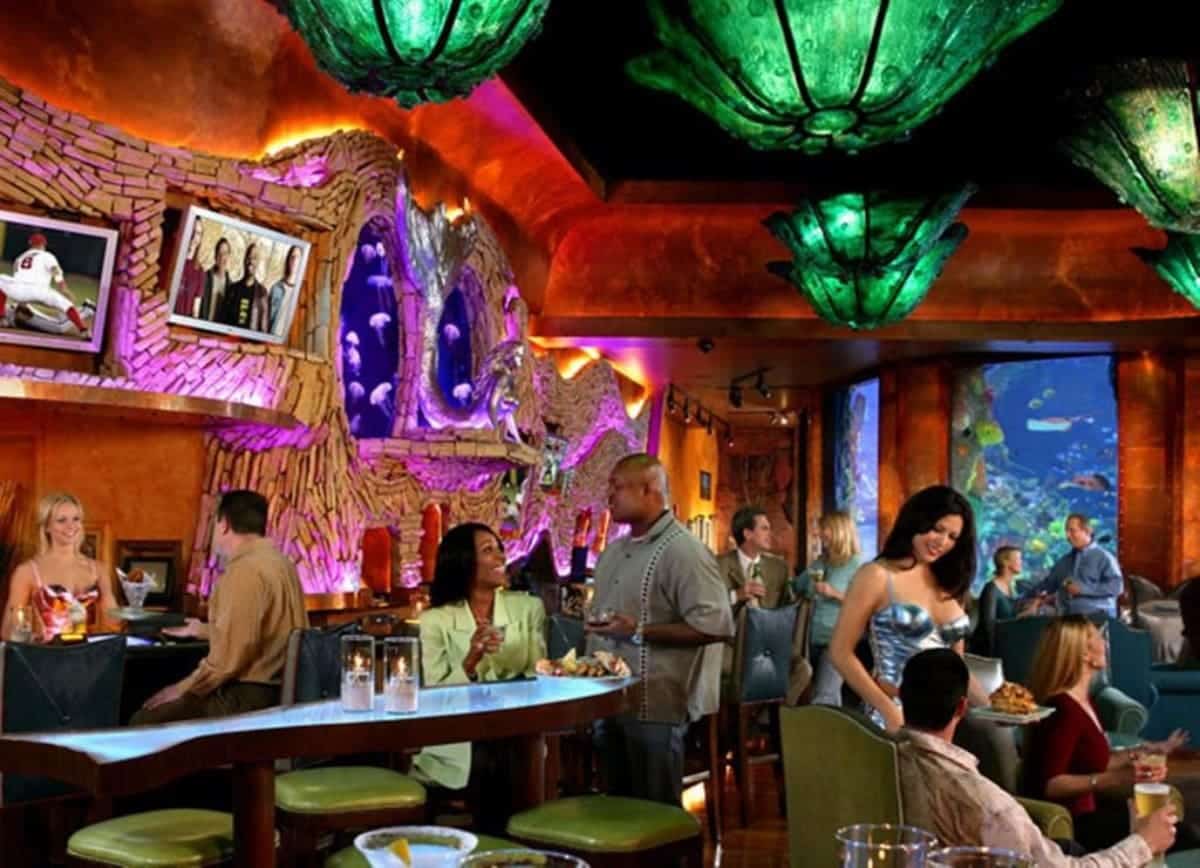 The 14 Best Hotels Off The Strip In Las Vegas in 2025 27 Silverton-Casino-Lodge