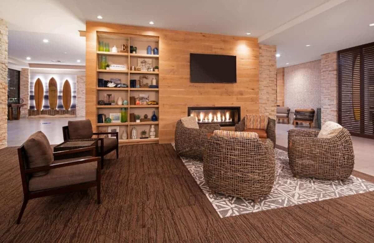 15 Hotels Within Walking Distance To Disneyland, CA (2025 Guide) 26 SunCoast-Hotel-Anaheim