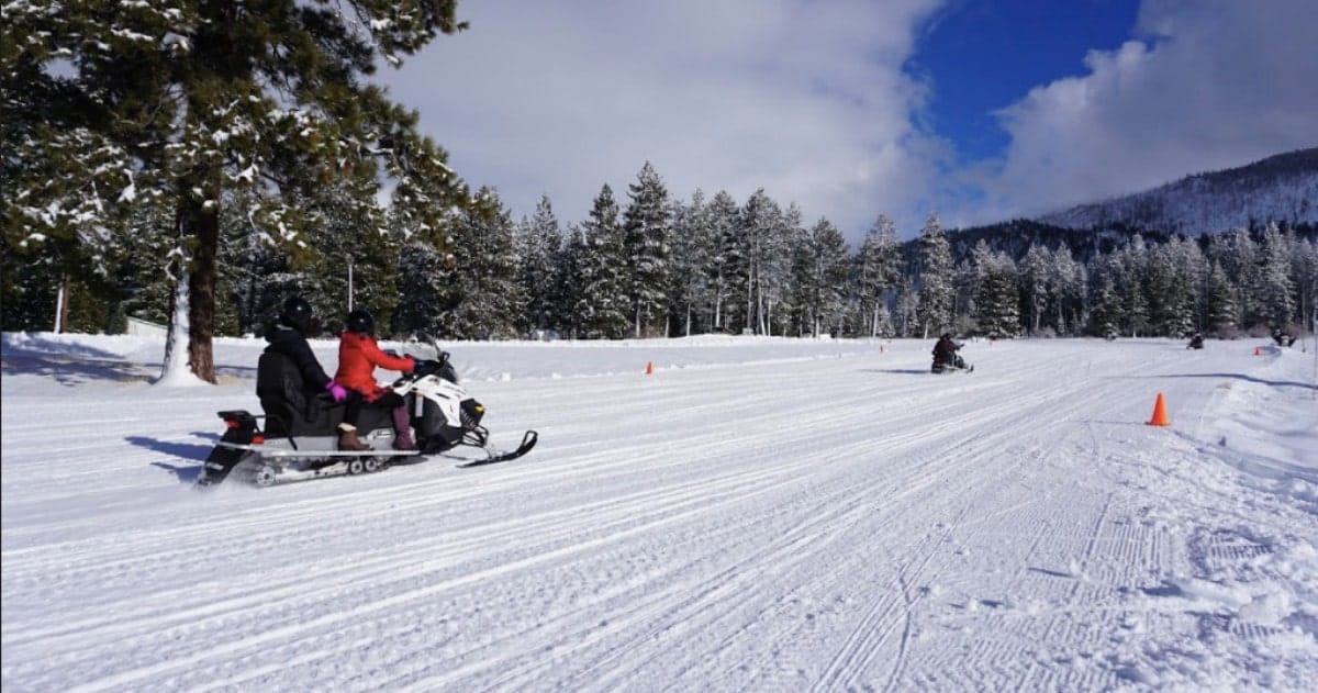 Tahoe-Snowmobiles