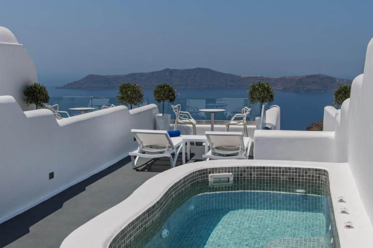 15 Best Santorini Cave Hotels With Private Pools (Stay In Style) 26 Pegasus-Suites-and-Spa