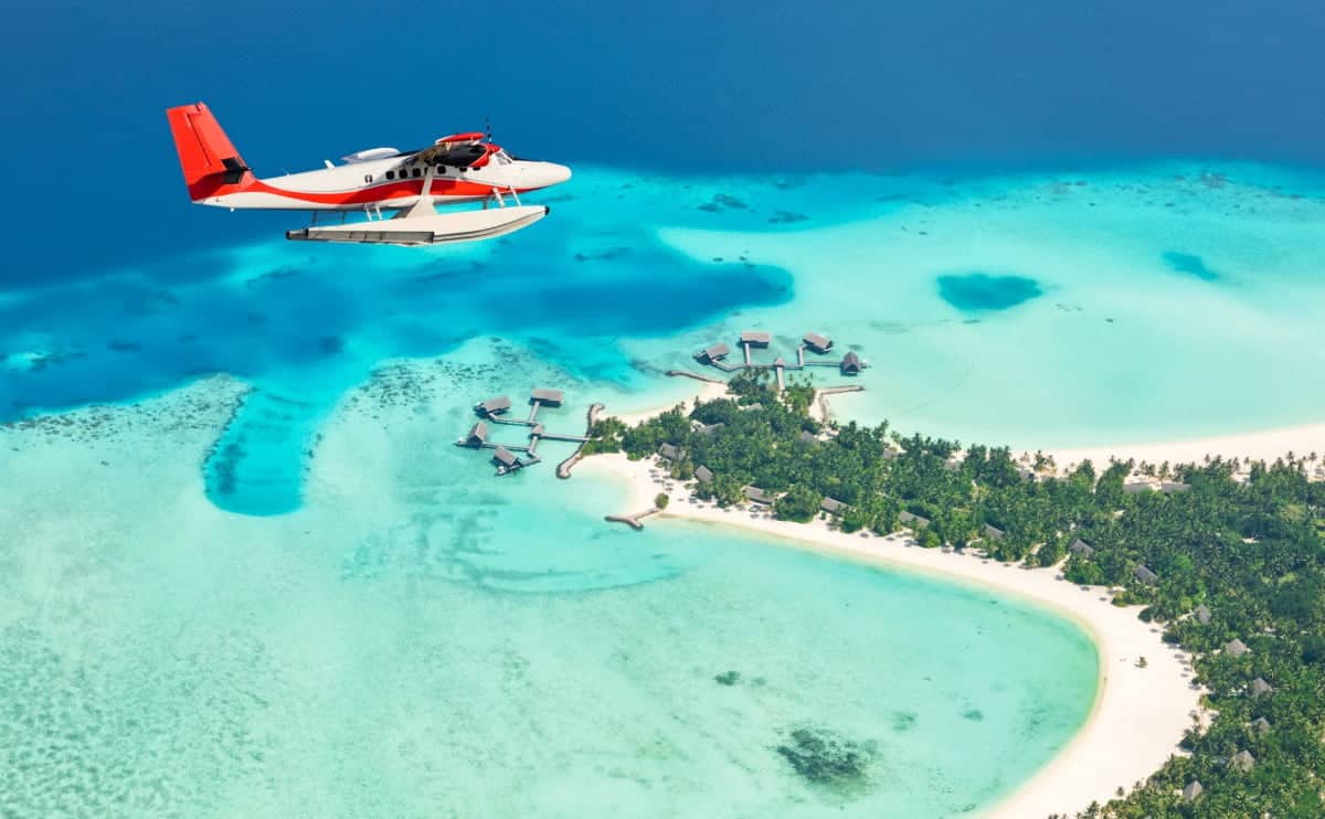 Plane-Flying-Above-Maldives-Islands