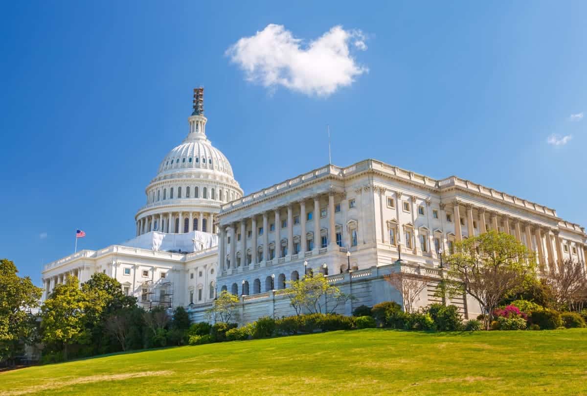 Sunny-Summer-Day-in-Washington-DC
