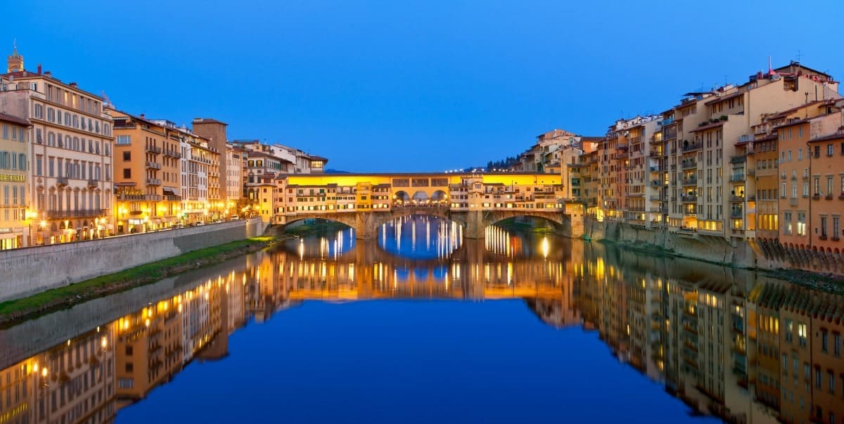 Florence vs Rome: An Honest Comparison in 2025 13 Ponte-Vecchio-on-the-River-Arno
