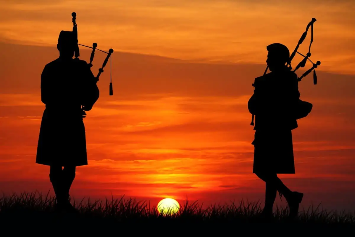 A-Bagpipers-at-Sunset