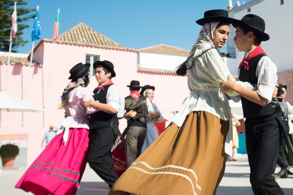 Pros And Cons Of Living In Portugal (2025 Guide) 12 A-Traditional-Portugese-Dance