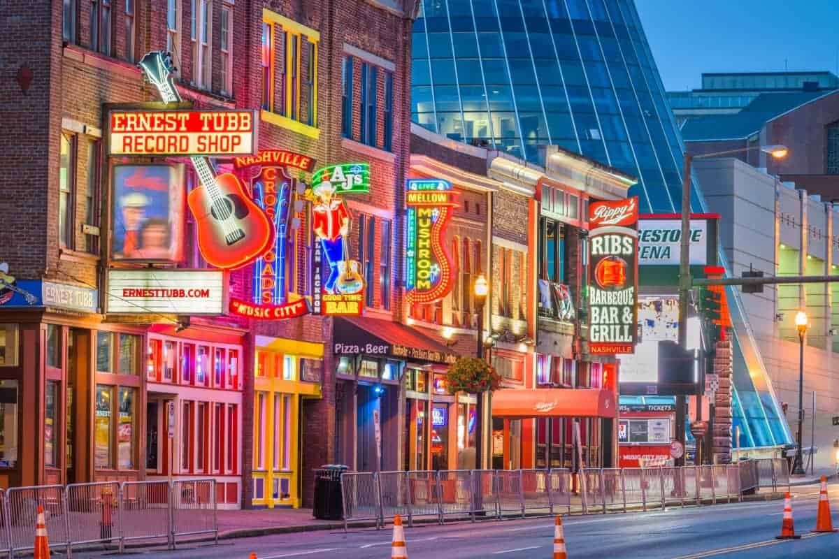Honky-Tonks-Nashville-Tennessee