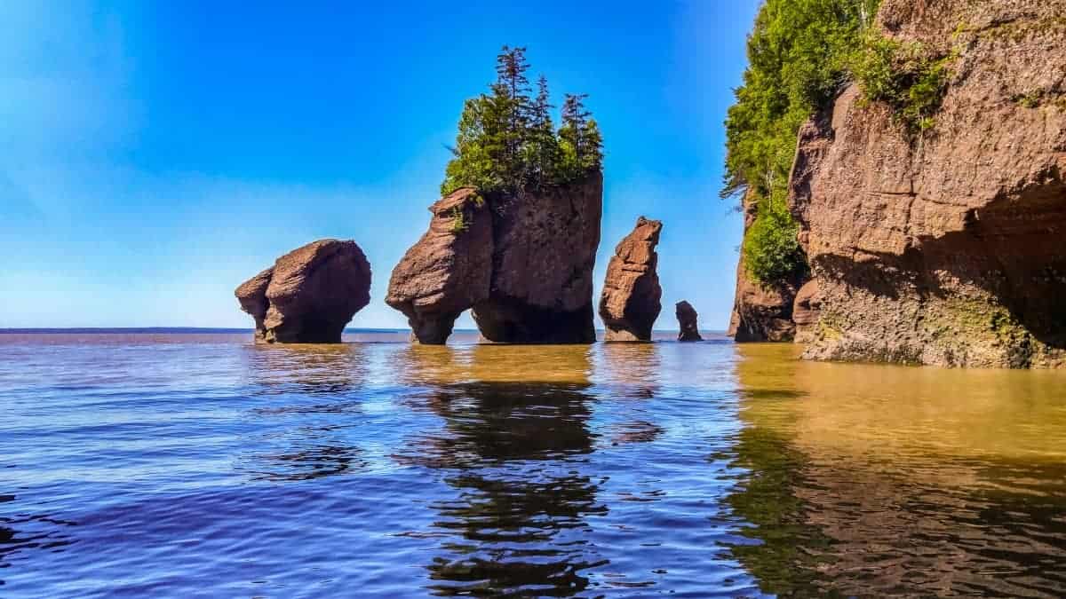 Hopewell-Rocks-Nova-Scotia