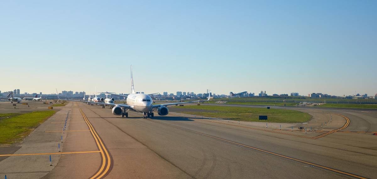 The 14 Most Dangerous Airports in the World (in 2025) 14 LaGuardia-Airport-USA