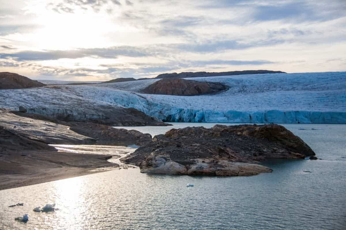 The 14 Most Dangerous Airports in the World (in 2025) 3 Narsarsuaq-Airport-Greenland