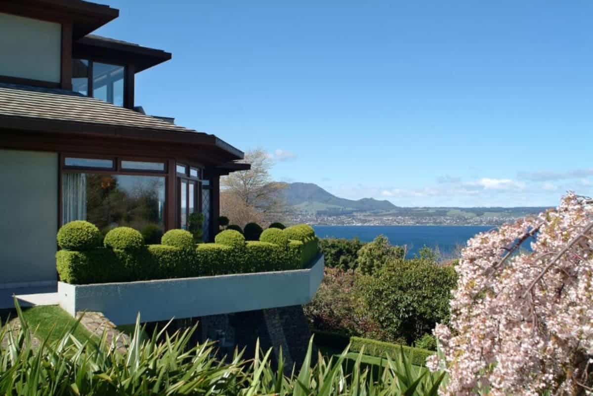 The 16 Best Luxury Hotels In New Zealand North Island (2025 Guide) 6 Lake-Taupo-Lodge-Taupo