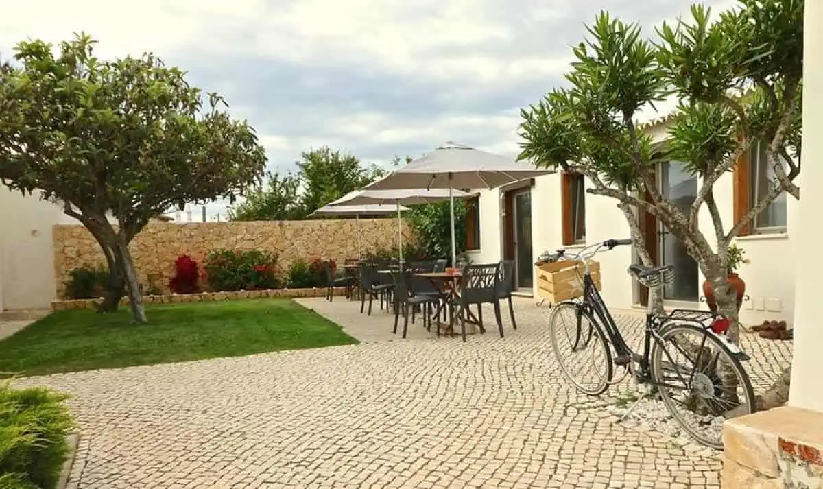 The 15 Best Hostels In Portugal in 2025 14 Lost-and-Found-Albufeira