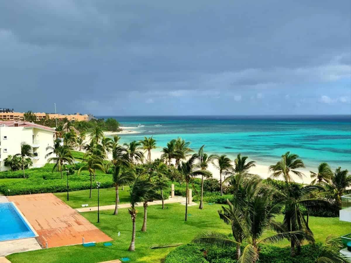 The 5 Best Overwater Bungalows In Mexico 23 A-Beachside-view-of-Playa-del-Carmen