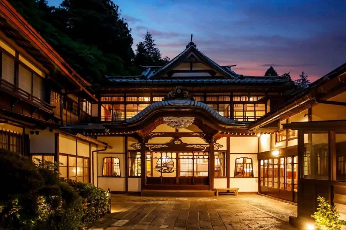 Hakone-Kowakien-Mikawaya-Ryokan