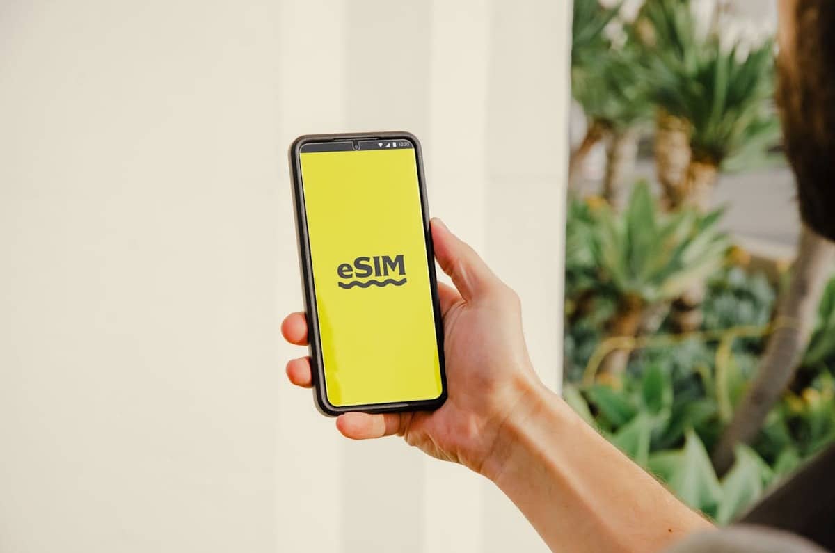 Choosing the Right eSIM Provider